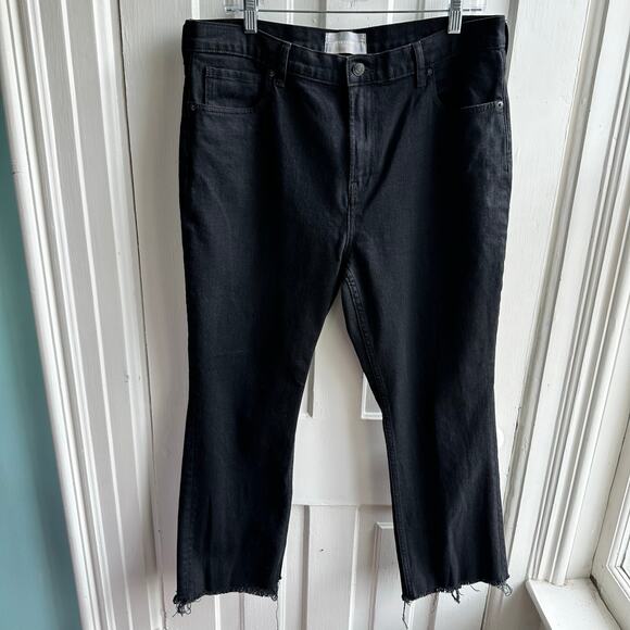Everlane The Way High Jean Straight Leg Raw Hem in Black - Picture 2 of 8